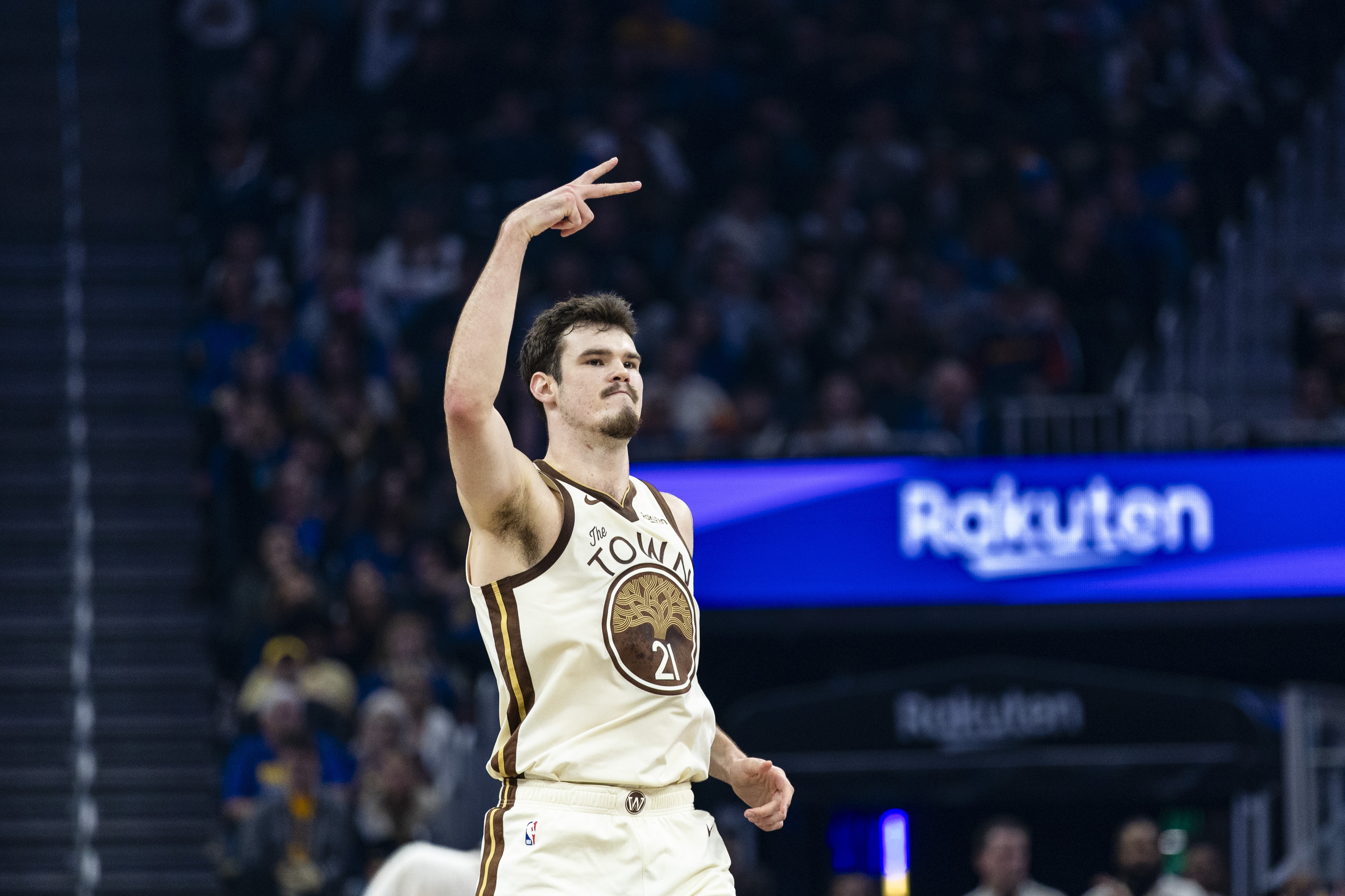勇士放弃匹配权，波斯特3年3000万转投灰熊