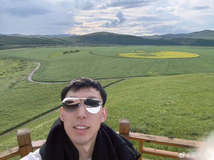周琦满洲里度假晒照 季后赛场均2.1盖帽成北京内线屏障 周琦满洲里度假晒照 季后赛场均2.1盖帽成北京内线屏障