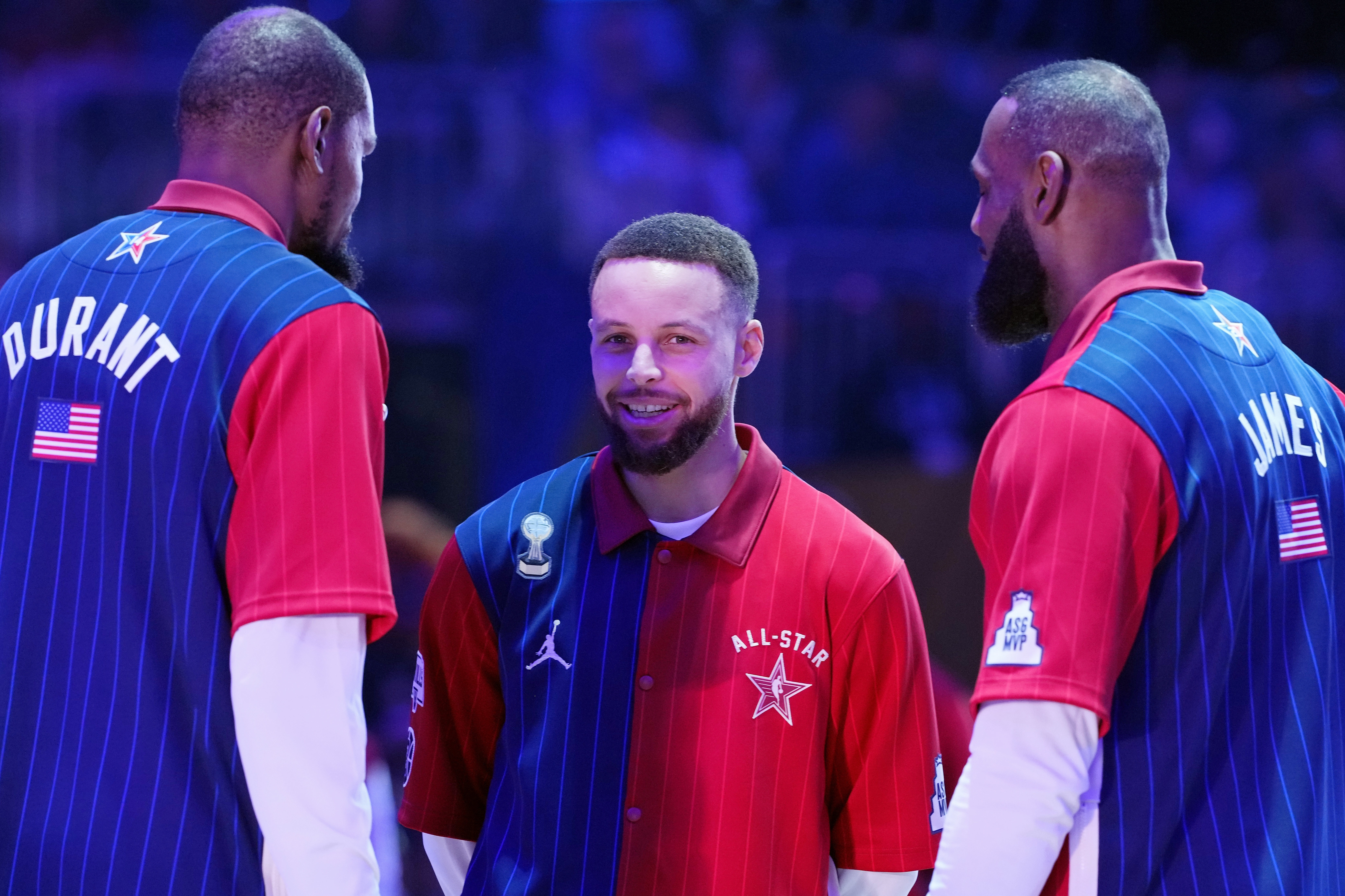 ESPN对比KD与LBJ:27岁加盟73胜克星 vs 41岁刚擒勇士
