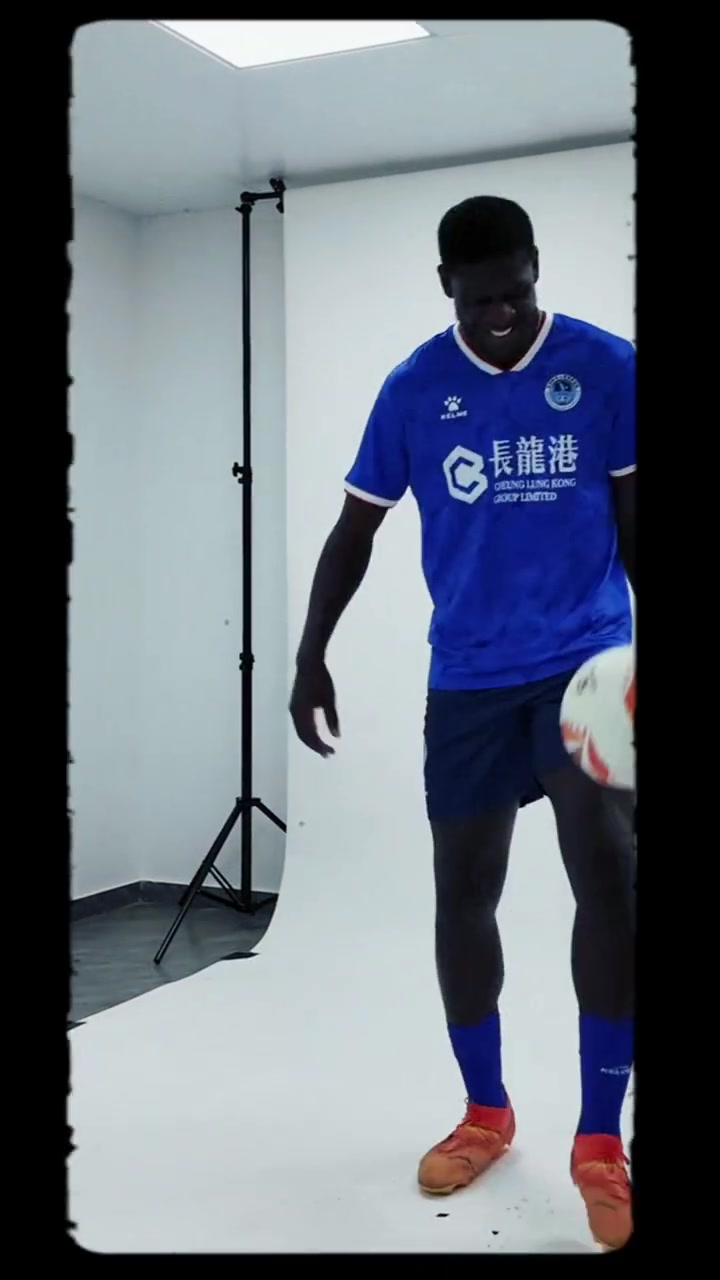 深圳青年人中锋乔尔·诺贝尔回归:上赛季19场10球 曾演帽子戏法 深圳青年人中锋乔尔·诺贝尔回归:上赛季19场10球 曾演帽子戏法