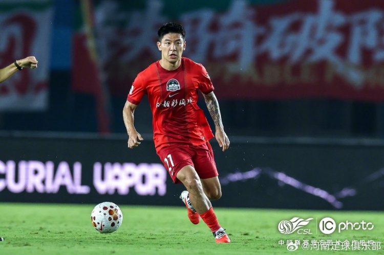 河南俱乐部彩陶坊1-1大连英博海发 古斯塔沃头球破门