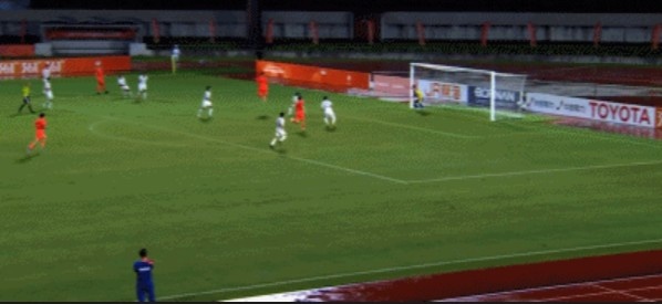 亚运开门红!U23国足2-1逆转朝鲜 37岁吴曦29岁张玉宁均传射建功 亚运开门红!U23国足2-1逆转朝鲜 37岁吴曦29岁张玉宁均传射建功
