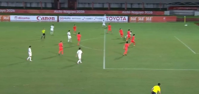 亚运开门红!U23国足2-1逆转朝鲜 37岁吴曦29岁张玉宁均传射建功 亚运开门红!U23国足2-1逆转朝鲜 37岁吴曦29岁张玉宁均传射建功